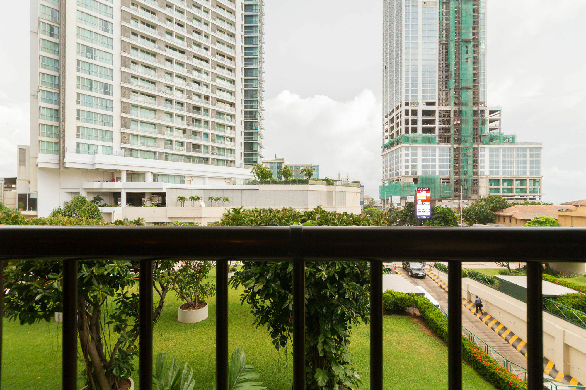 Crescat Residencies Apartment Colombo Ngoại thất bức ảnh
