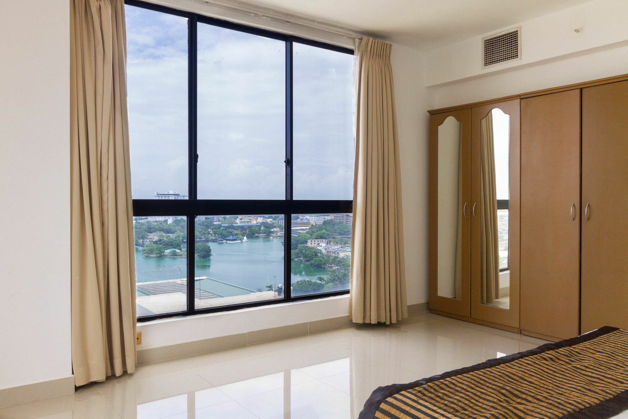 Crescat Residencies Apartment Colombo Ngoại thất bức ảnh