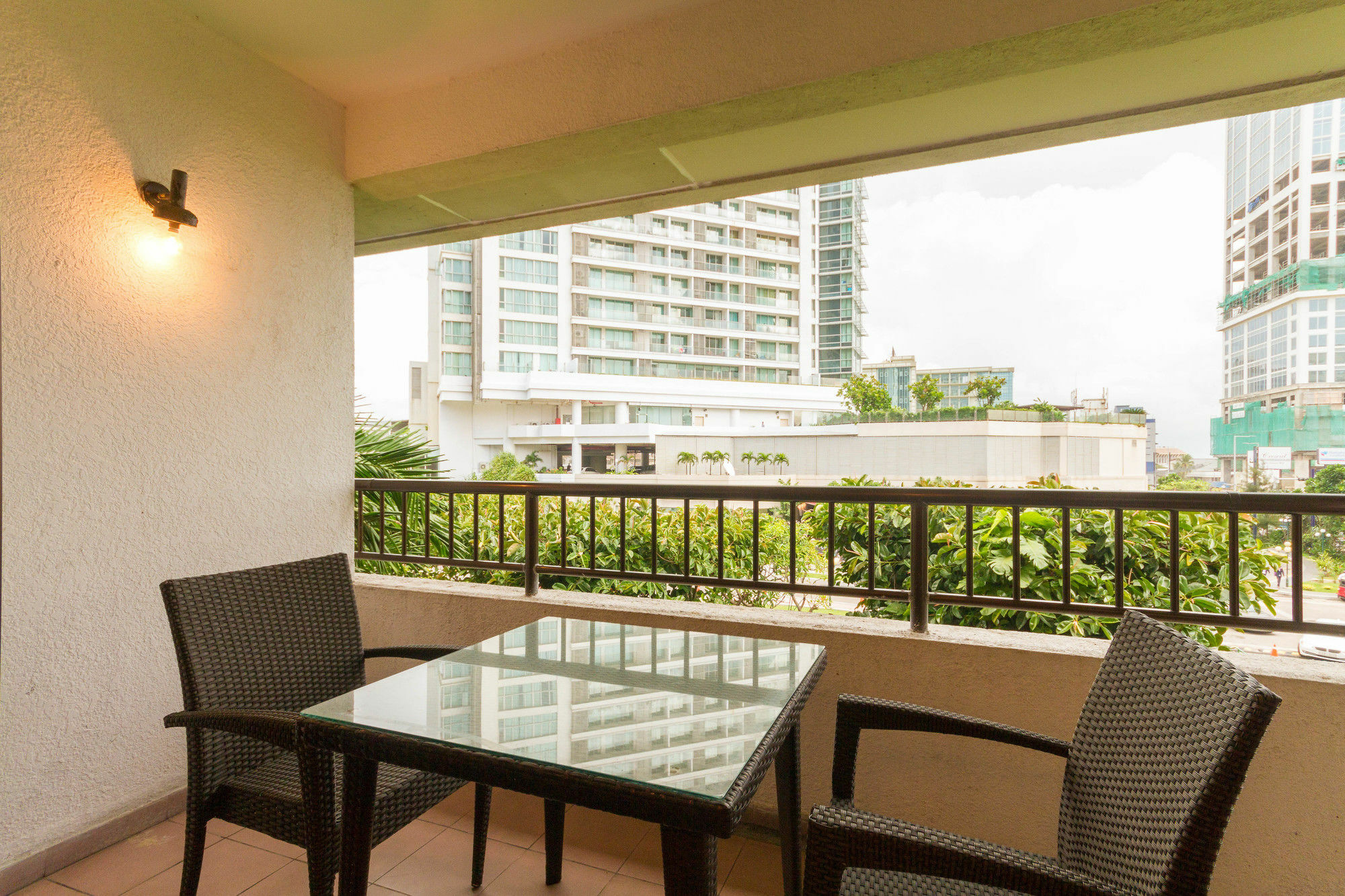 Crescat Residencies Apartment Colombo Ngoại thất bức ảnh