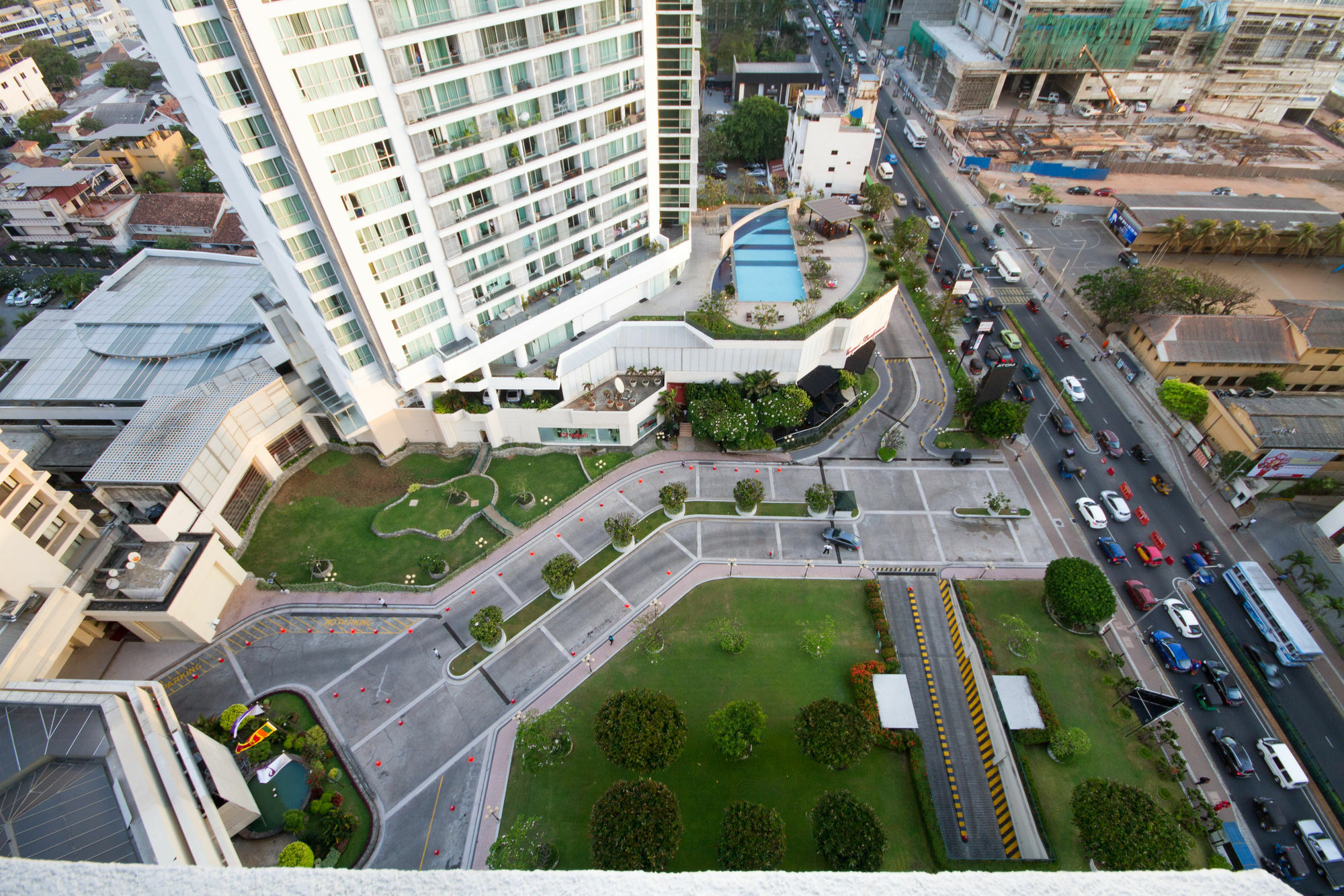 Crescat Residencies Apartment Colombo Ngoại thất bức ảnh