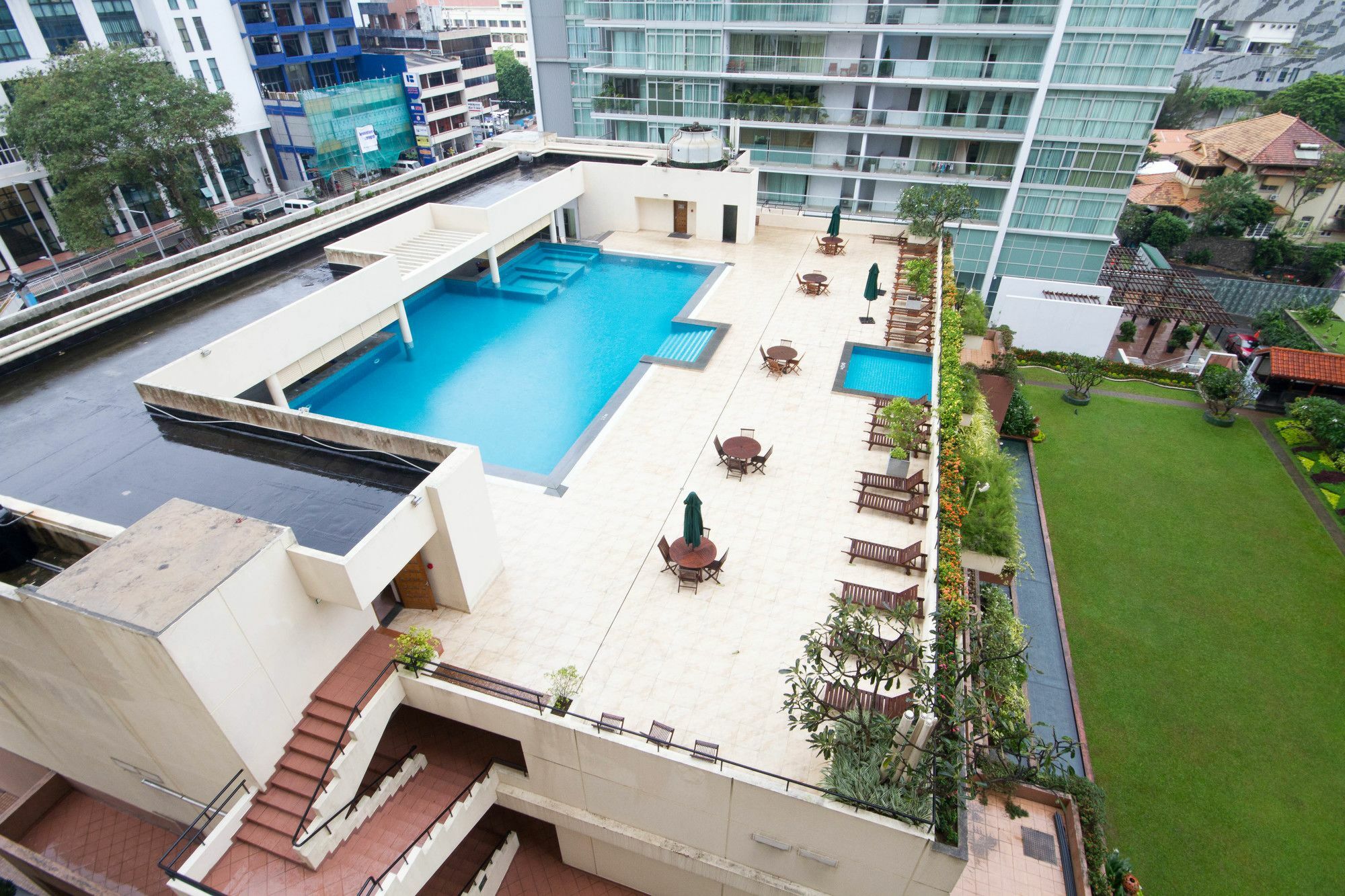Crescat Residencies Apartment Colombo Ngoại thất bức ảnh