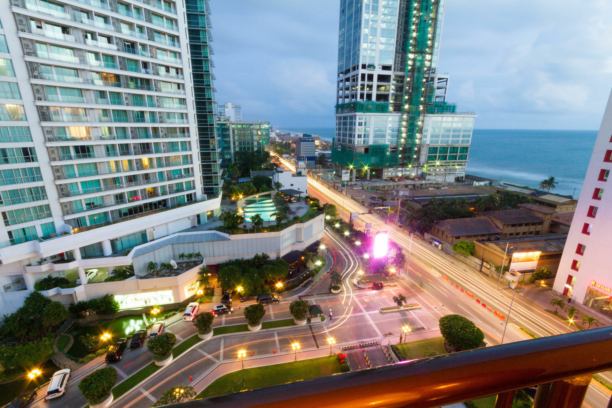 Crescat Residencies Apartment Colombo Ngoại thất bức ảnh