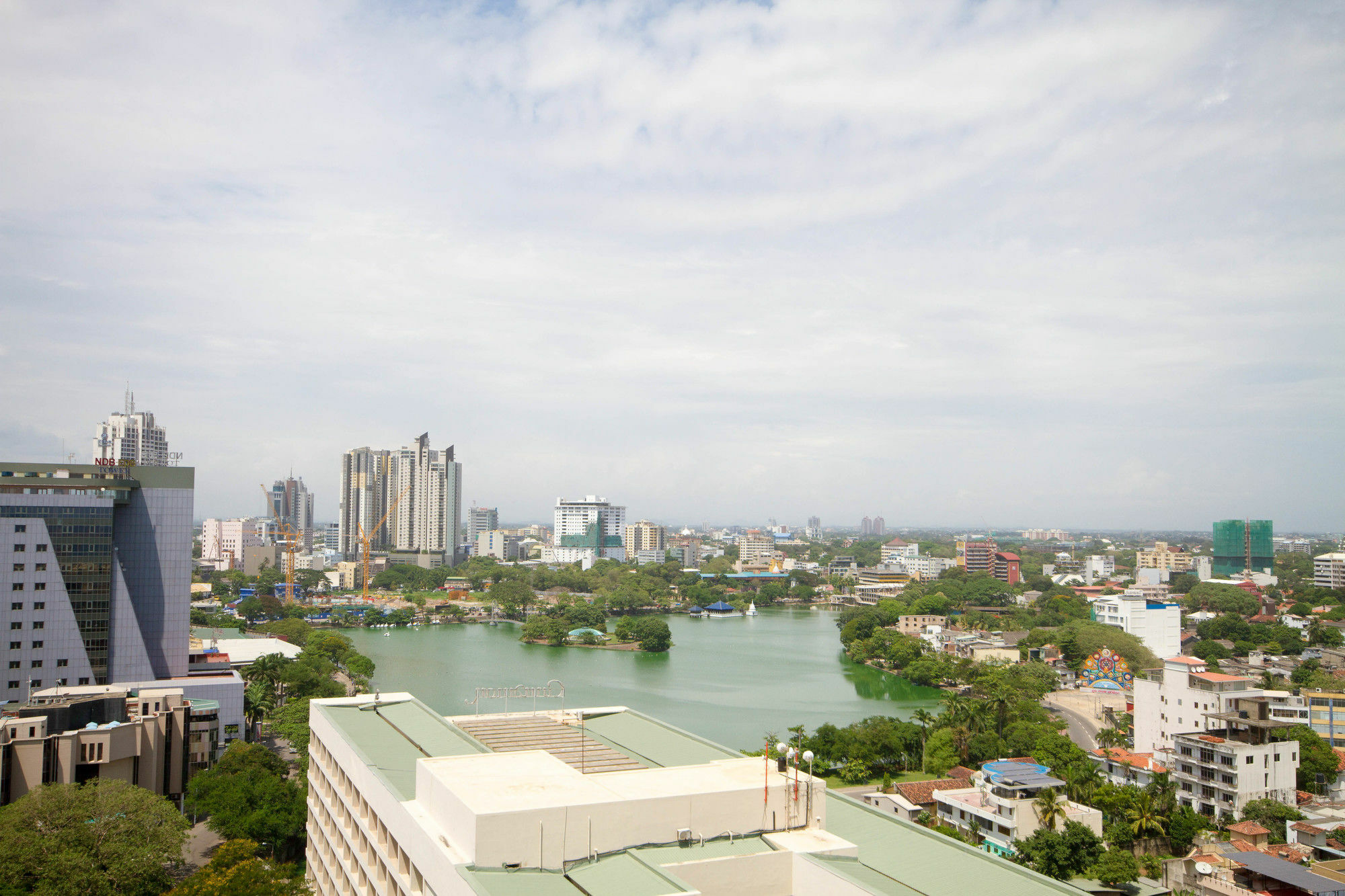 Crescat Residencies Apartment Colombo Ngoại thất bức ảnh