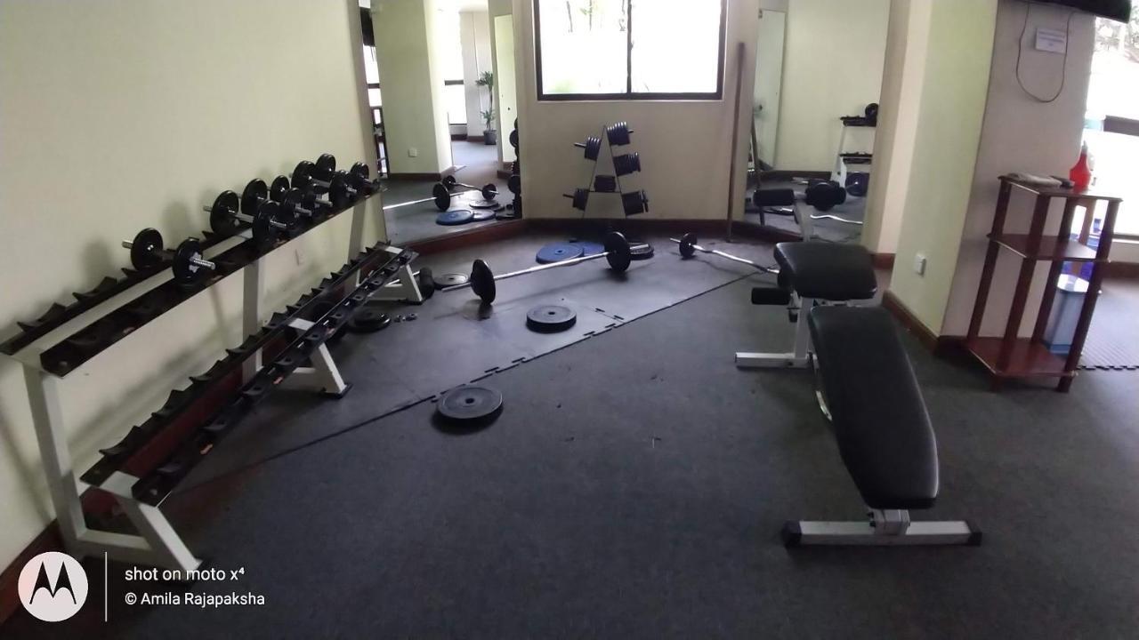 Crescat Residencies Apartment Colombo Ngoại thất bức ảnh